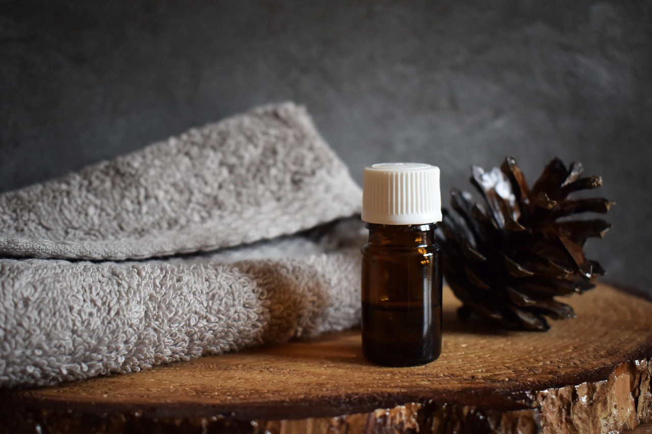 Pure Amyris Oil vs Diluted Blends: Reading Labels Before You Buy