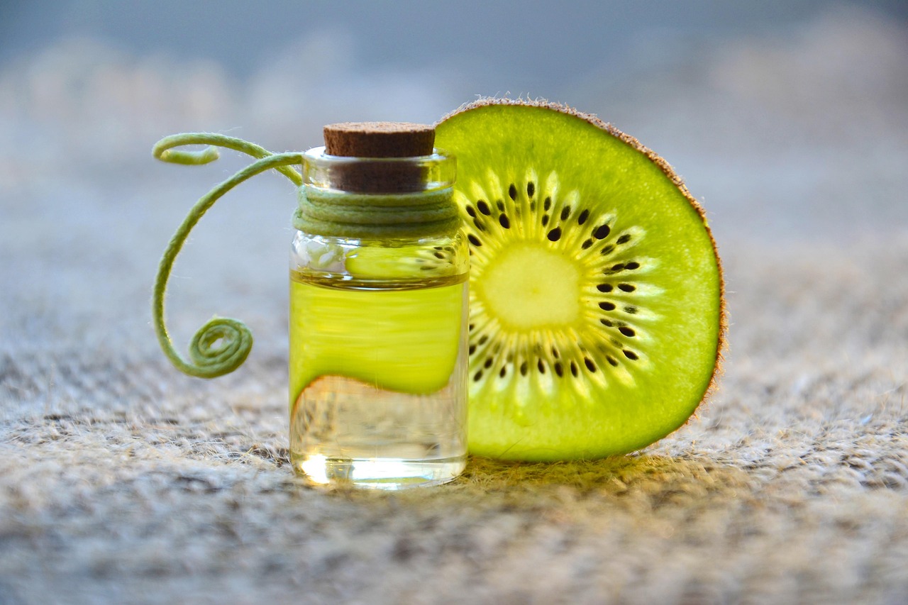 Sandalwood Alternatives Compared: Amyris, Cedarwood, and Ho Wood